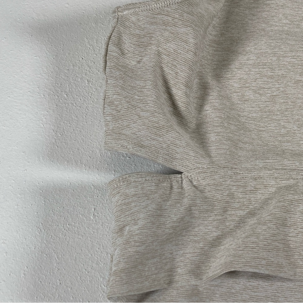 OUTDOOR VOICES Slash Back Open Back Cutout Crop Tank Heather Gray Sport Gym  M - Picture 4 of 10